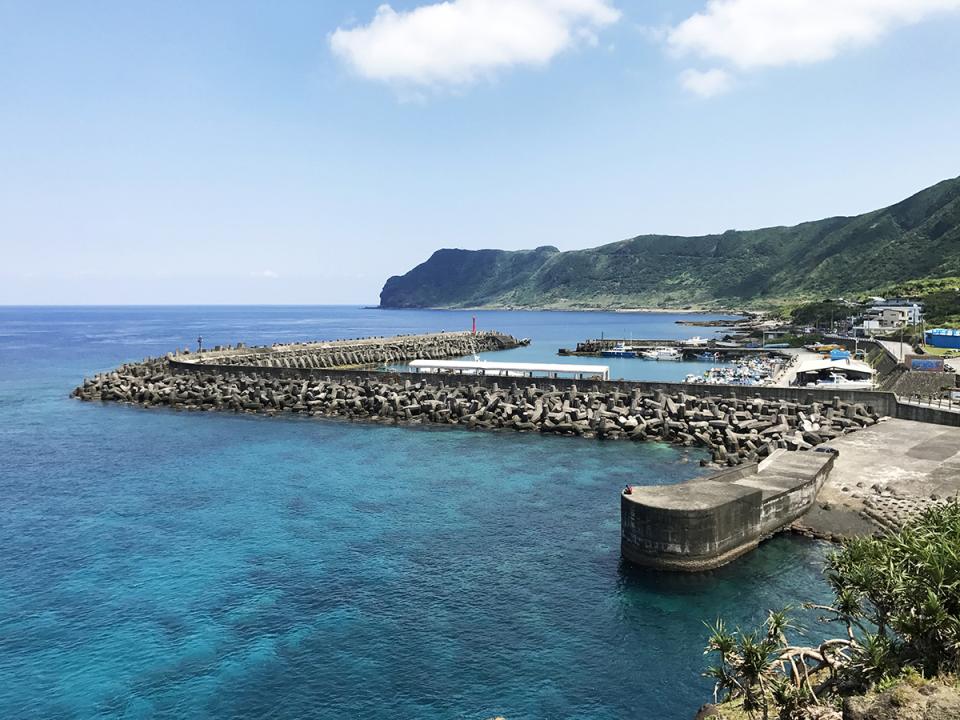 蘭嶼：港口與清澈的海水
