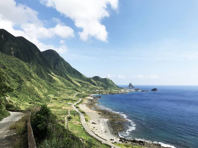 蘭嶼：環島公路沿著海岸